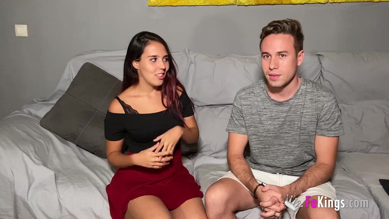 FAKings: Amateur teenage couple shares her dirty fantasies with us