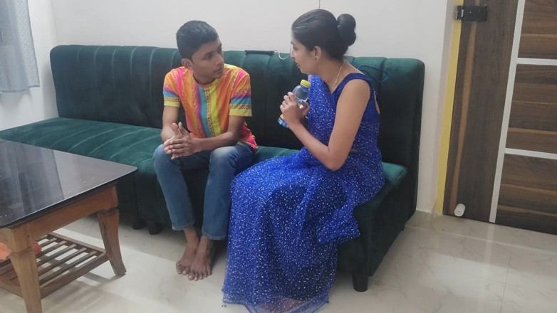 Anjalisingh_sexy: A Desi Wife Cheated Teen Boy and Made a Hot...