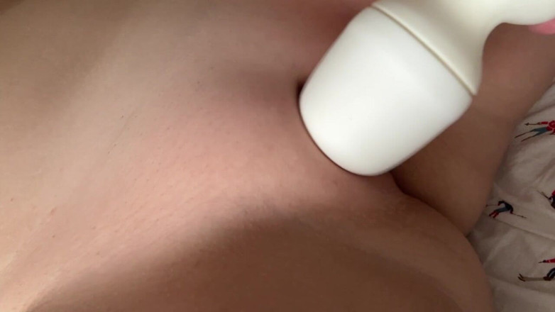 Booty_assx: Я мастурбую свою красиву пизду вібратором