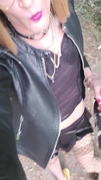 Fantasme De Pute. Exhib En Foret De Brunoy91 Cumslut En Recherche D'offrandes De Sperme En Public Vanessabitchx