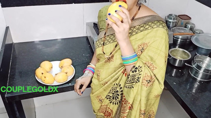 Sexy Komal: 불멸의 코밀을 만들고 싶지 않다면