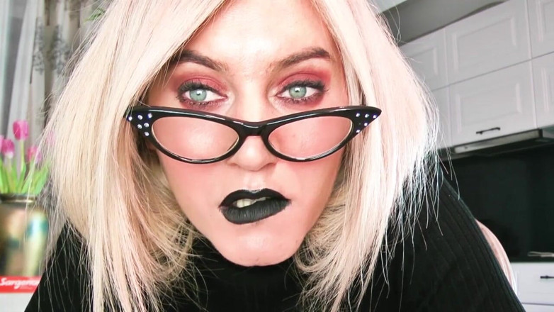 Goddess Celine: Домінування в колготках
