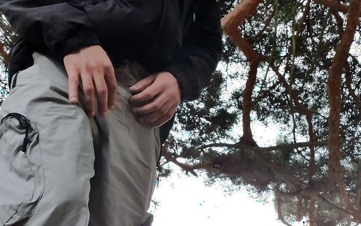Liamgaell27: Ich bin im Wald verloren, kann mir jemand helfen?