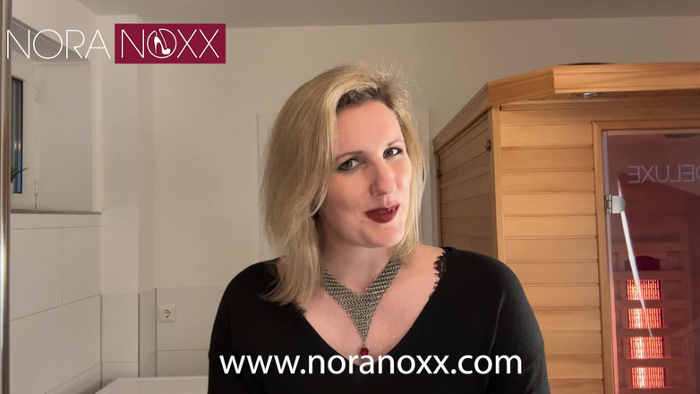 NoraNoxx: CMNF: 어젯밤에 대해: 벌거벗은 여성, 양복을 입은 남성, 온수 욕조