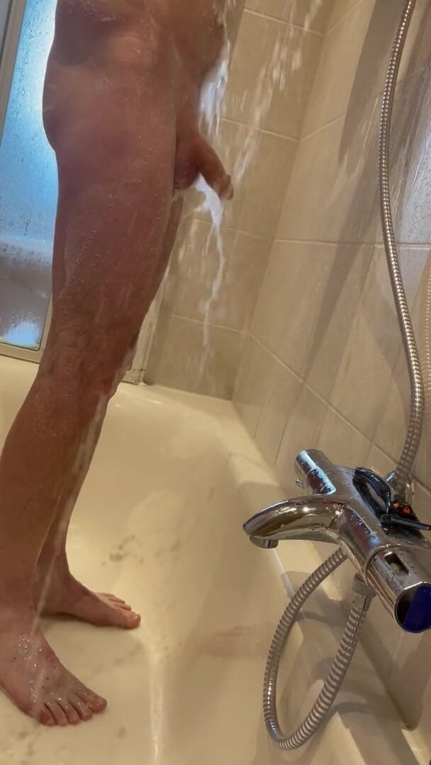 Redboy83: doccia e rasatura