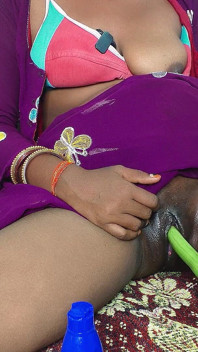 A Lonely Desi Lonely Woman in the Village Is Yearning to Get