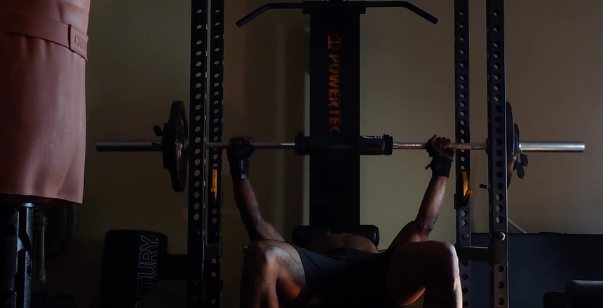 Hallelujah Johnson: 今日のレジスタンストレーニングワークアウトは、Tdeeのコンポーネントには、BMR、身体活動、およびTEFが含まれます。エネルギー