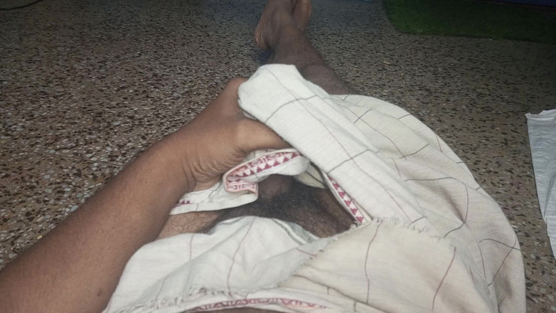 Sweet Indian cock: Mon massage à l’huile de grosse bite de 7 pouces et une...