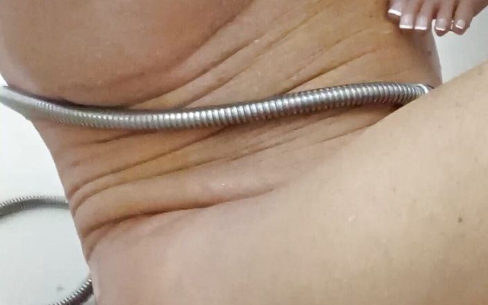 Lizzy Yum: Lizzy Mniam kwiecień 2024 My Moments Fantasy Masturbacja Bath cipki orgazm łechtaczka