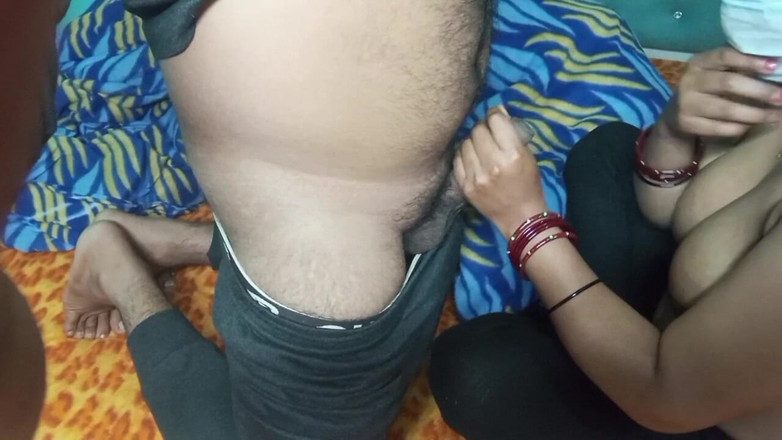 Manjushukla: インドのバービは彼女の夫のペニスを吸った