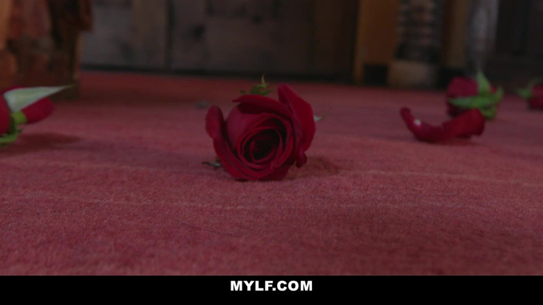 Mylf Official: Addams orgy