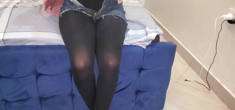 QUEENLYSSA: Bạn sẽ đụ tôi lần cuối chứ? Bạn cùng lớp ngay...