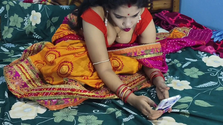 Sona bhabhi: Der bruder meines mannes fickte mich, als ich selfie in...