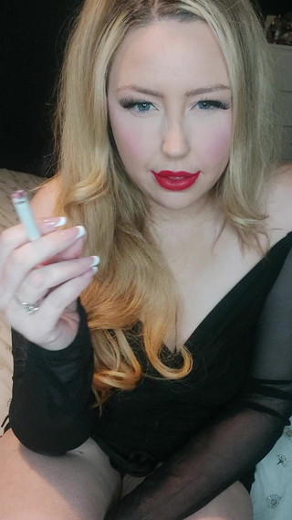 XCindy-louX: Smoking Koniec
