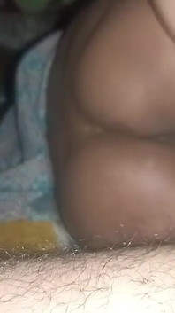 Desi Pooja Bhabhi hatte sex mit aus dem licht