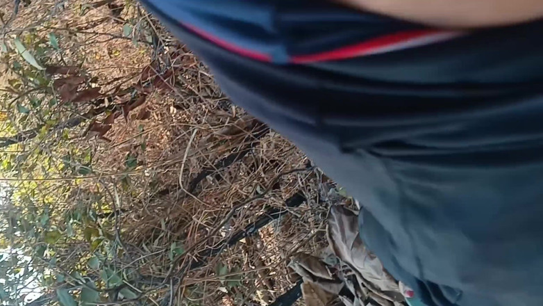 Riyadesi18: Vrouw bedriegt echtgenoot in traditionele saree hard in de jungle...