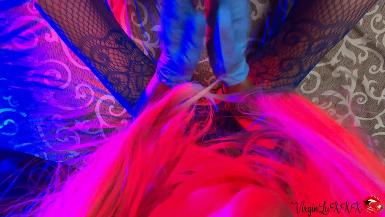 Virgin Lux: Pipe baveuse en gros plan et branlette en POV - éjaculation dans...