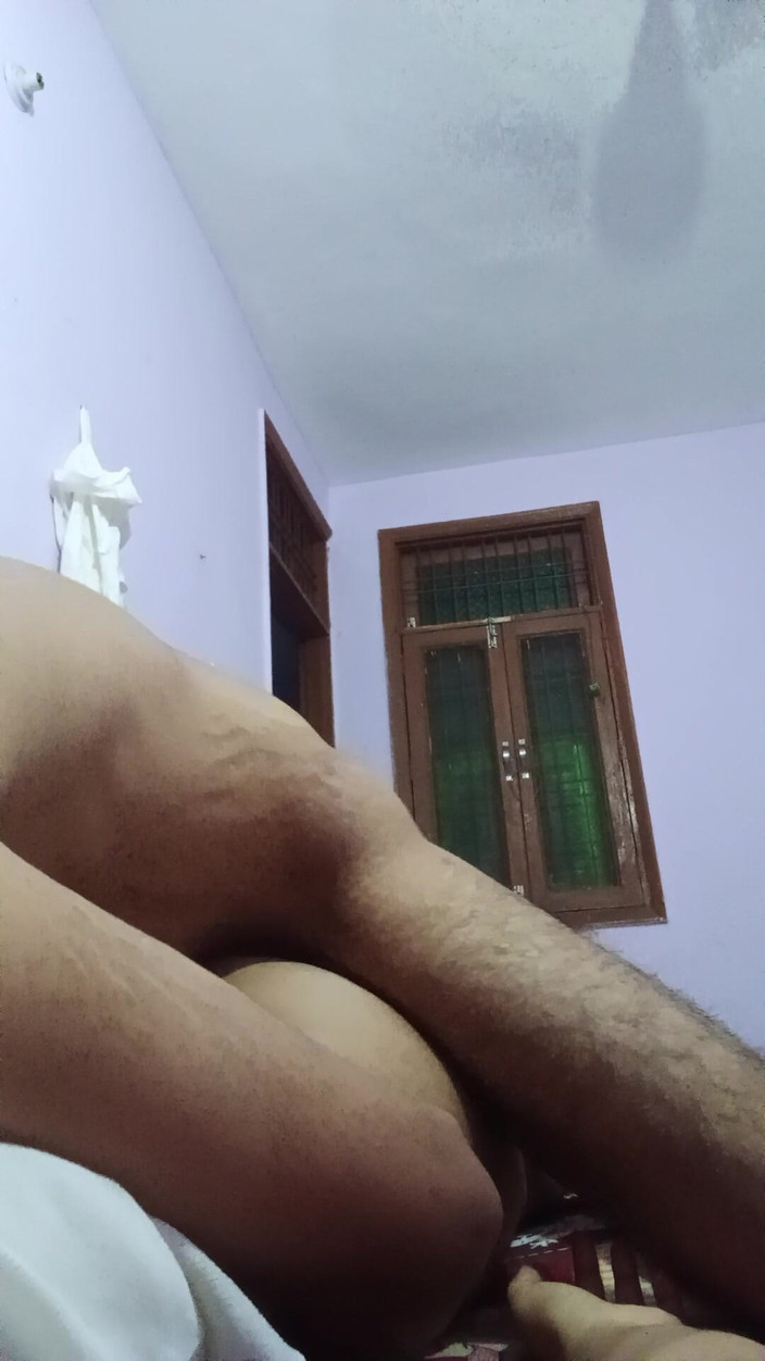 Rishi: Die schwester des freundes zu hause nackt gelassen