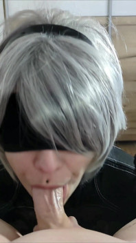 (Coppia cosplayer) 2b e 9s da Nier: Automata scopa