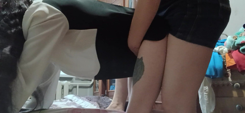 Lesbian-illusion: Вместо дополнительных частных уроков дома, моя учительница-милфа трахает меня страпоном