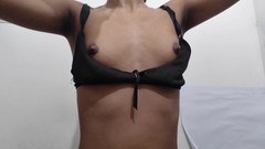 desigirl93: Masterbat seul dans la chambre