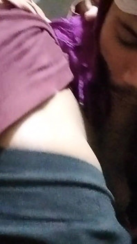Indický gay - dnes jsem poprvé vzala penis své kamarádky ze školy do pusy