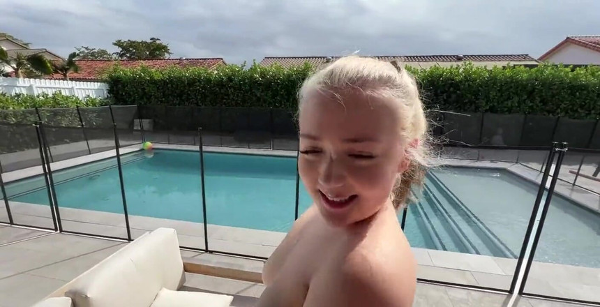 J-Mac: "Eva Nyx me prend une grosse bite dehors et se...