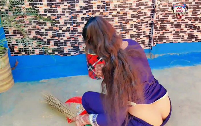 Muskan Rani: Hausfrau bodenreinigung und schöne show