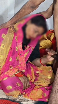 Mulut dan pantat tante seksi india ini dientot habis-habisan, memeknya dicrot sperma hangat!