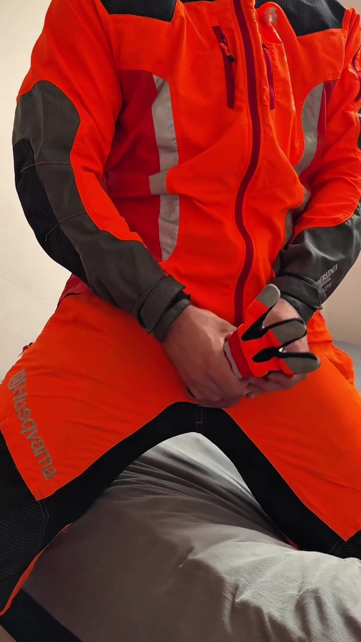 Tyler Blake: Tyler Blake Hivis Workwear, Flex muscolare, gioca con dildo, Masturbandosi...