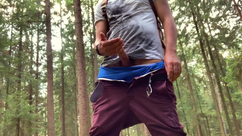 Fratchino: Horny guy works on his cock in the woods