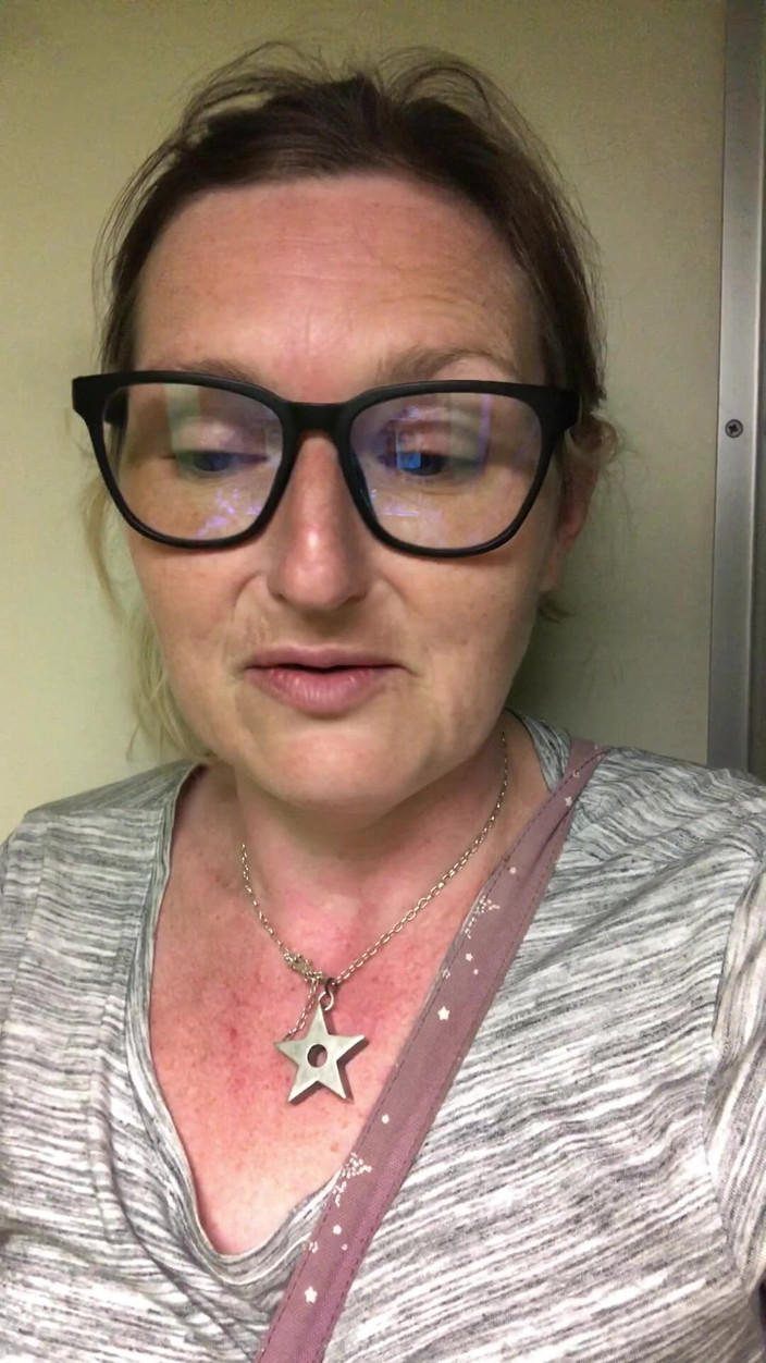 Pissing Paradise: Meando En Planes, Trenes Y Automóviles - Enorme Pis En El...