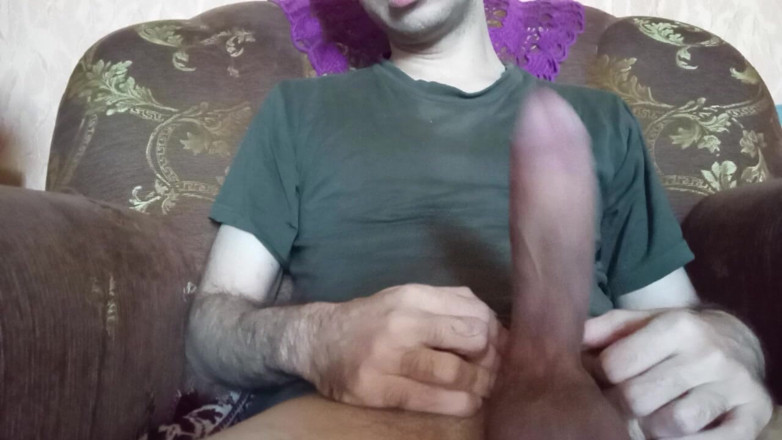 Alex Metallov: Ragazzo con un grosso cazzo si masturba sulla sedia