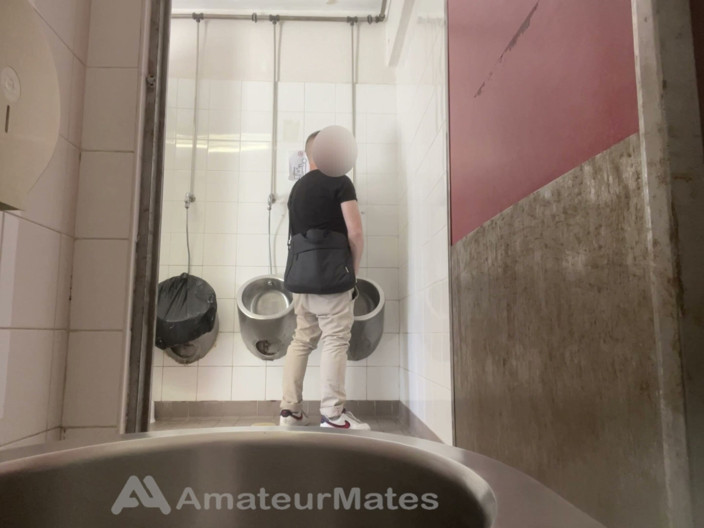 AmateurMates: Amateur Straight Boy Trying to Get Caught at Public Urinal