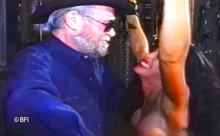 Slave Seks: O lume de răniți