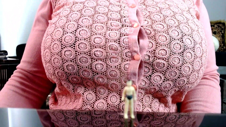 Maeling: Macro Man Giant Breast Comparison - Ebony Giantess Mael