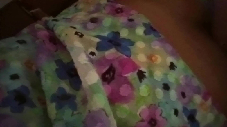 Myhotwife369: Mumbai buurvrouw maagdelijk strak poesje spuit snel over grote pik...