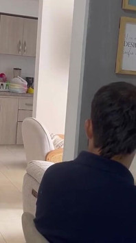 Ups! Çok Aptalım, Daha İyi Çalışıyorum, Havuzda Kocaman Göğüslerimle Sana Rus El İşi Yapıyorum