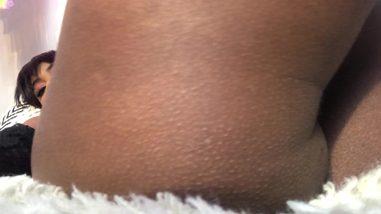 adaraSmiith: I Close the Door, Turn off the Lights and Get...
