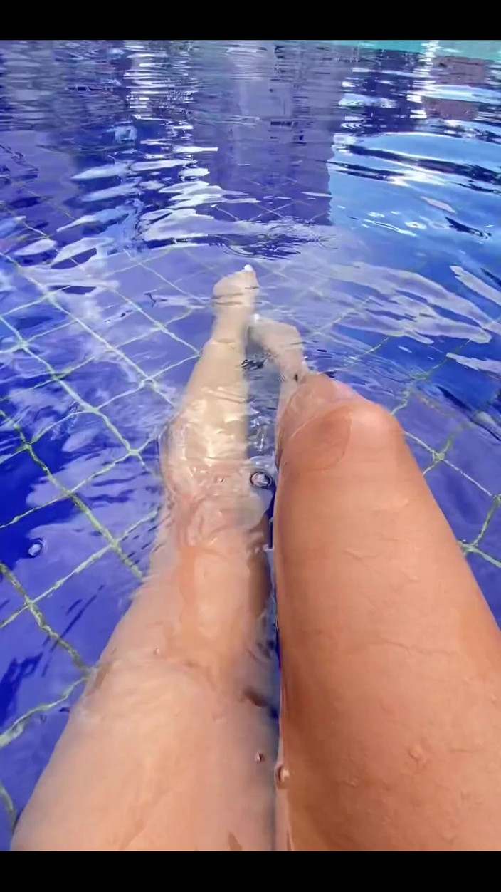 KiffaFeet: Giornata in piscina