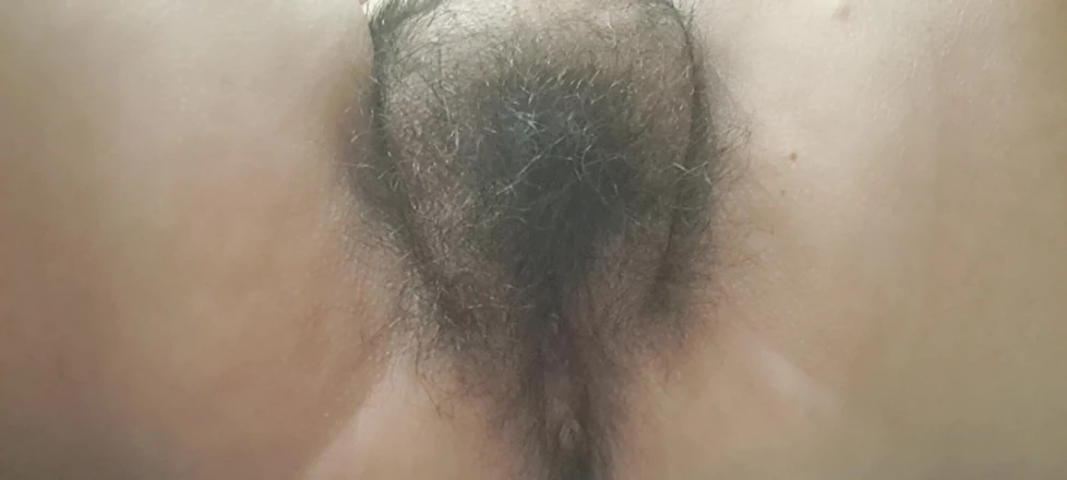 Mommy big hairy pussy: Putting Cream on the Hot Legs