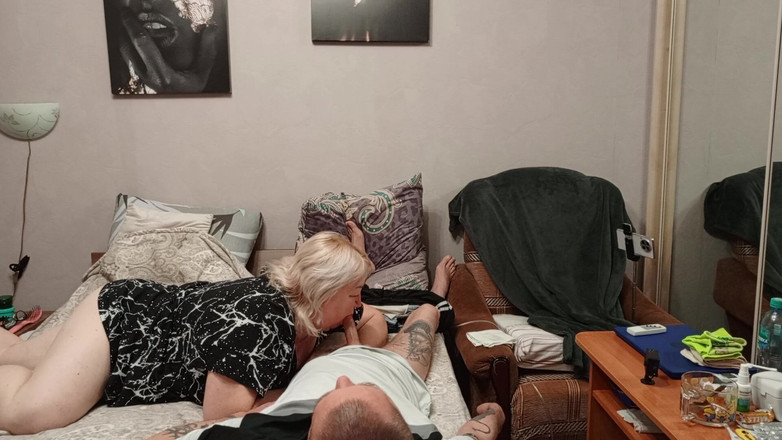 Zona901: Riempio la bocca del mio vicino di molto sperma