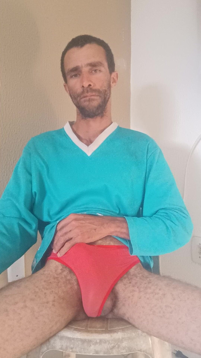 osmar1221: Komm, probier meinen harten penis in dir?