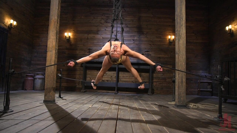 Bound gods: Метт Ентоні приймає побиття і трах у повній суспензії