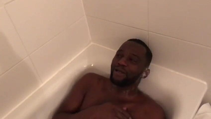 Sjojo Levana: In the bathtubs
