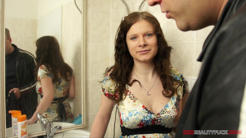 Czech Pornzone: Fà il sesso ed in bagno della stazione di servizio -...