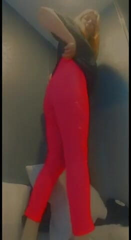 Lolafuccbunny: Lolafuccbunny mengusik dalam bingkap merah jambu panas