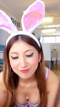 Tavşan kızın burada! Küçük götümü sik lütfen! Anal Nelson