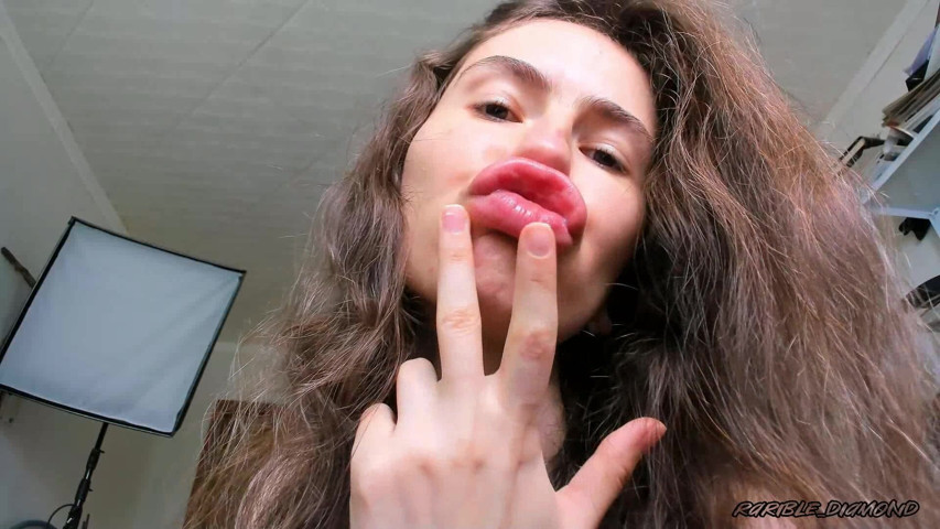 Lip Smelling POV Custom (Rarible Diamond)
