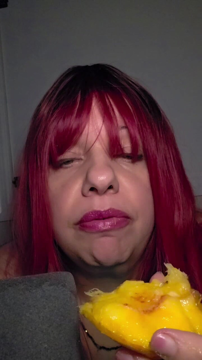 LustyPeachesofSin: Broskve a krém ASMR